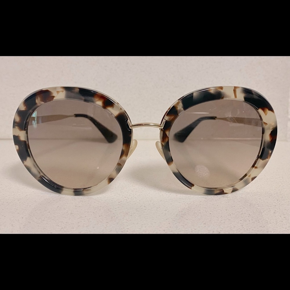 Prada tortoise shell round sunglasses. Never worn! New!